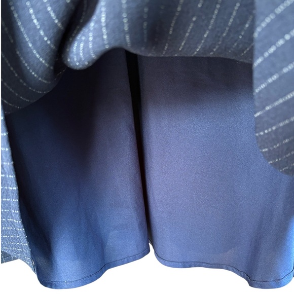 EUC MM LAFLEUR Townsend Top Blue Pinstripe Size Large - Picture 5 of 8